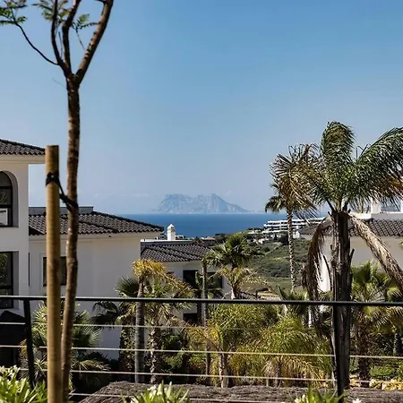 Apartment 2 Bedroom Penthouse With Sea View @ Hills *