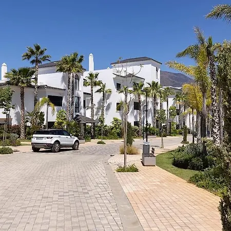 Apartment 2 Bedroom Penthouse With Sea View @ Hills *