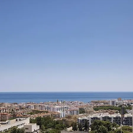 Apartment 2 Bedroom Penthouse With Sea View @ Hills