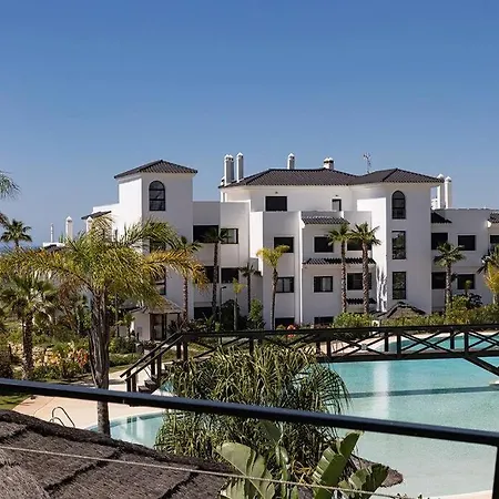 Apartment 2 Bedroom Penthouse With Sea View @ Hills