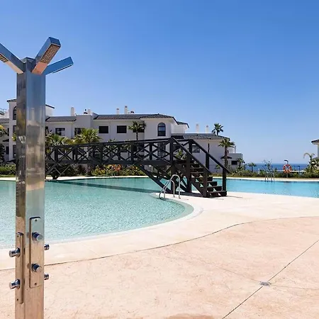 2 Bedroom Penthouse With Sea View @ Hills Apartment *