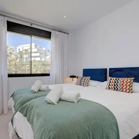2 Bedroom Penthouse With Sea View @ Hills * Estepona
