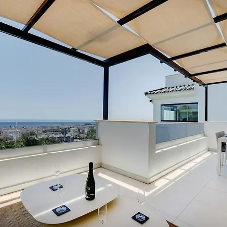 2 Bedroom Penthouse With Sea View @ Hills Apartment